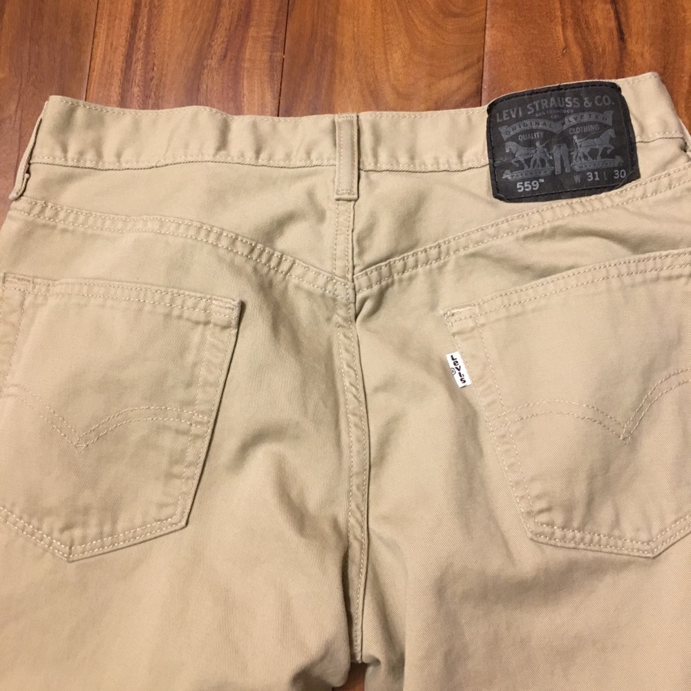 Levi’s 559 khaki pants